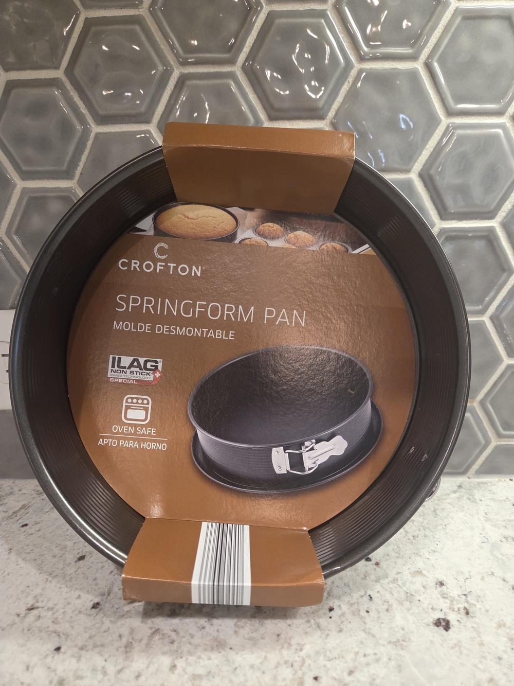 Crofton Springform Pan NWT